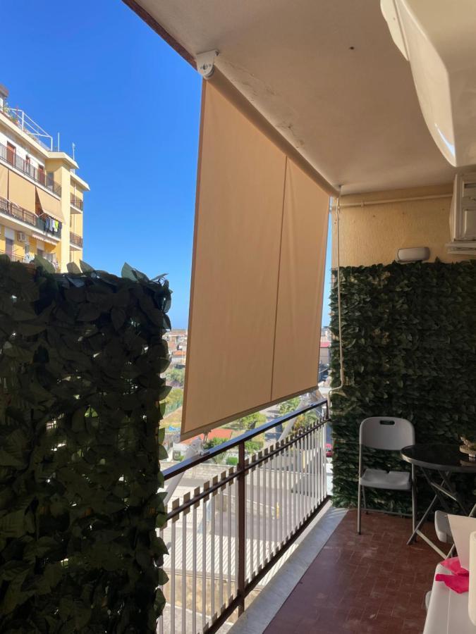 La Via Di Mezzo Catânia Exterior foto