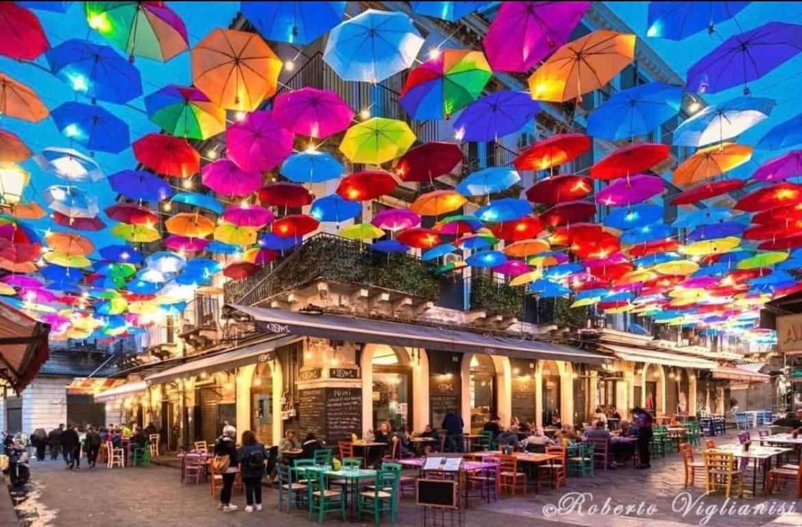 La Via Di Mezzo Catânia Exterior foto