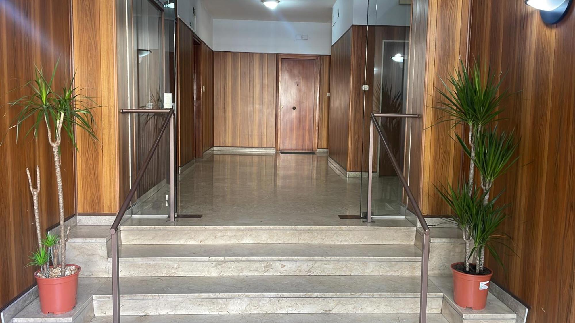La Via Di Mezzo Catânia Exterior foto